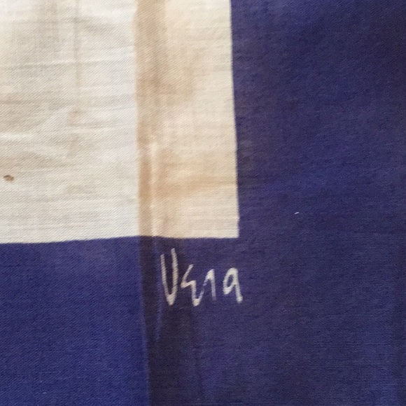 Scarves by Vera - Picture 2 of 3